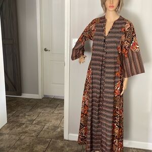 Vintage 1970’s Afrofuturism 3/4 Bell Sleeves Zip Front Pleat A-Line Dress Petite
